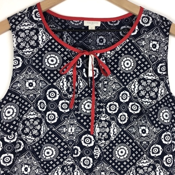 TALBOTS Top Tank Blouse Sleeveless Bandana Print Lightweight Size Medium NWT - Picture 2 of 9